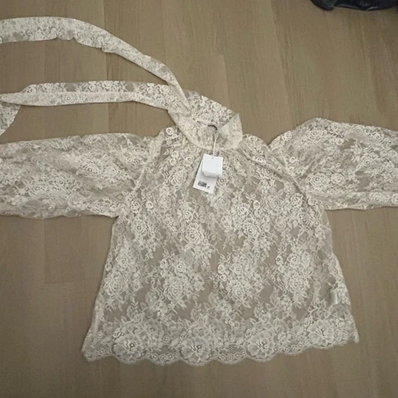 & Other Stories Floral Lace Top in Ivory - Picture 5 of 7